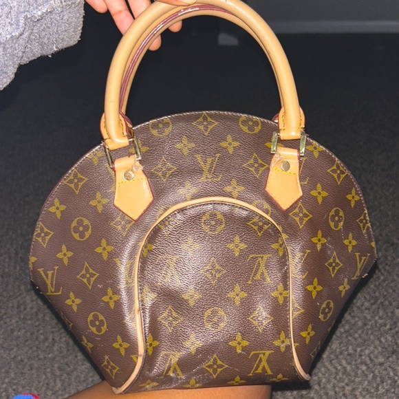 Brown and tan - Picture 2 of 6